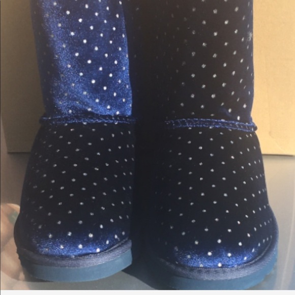 Limited Edition Beautiful UGG Blue Velvet Boot - Picture 3 of 6